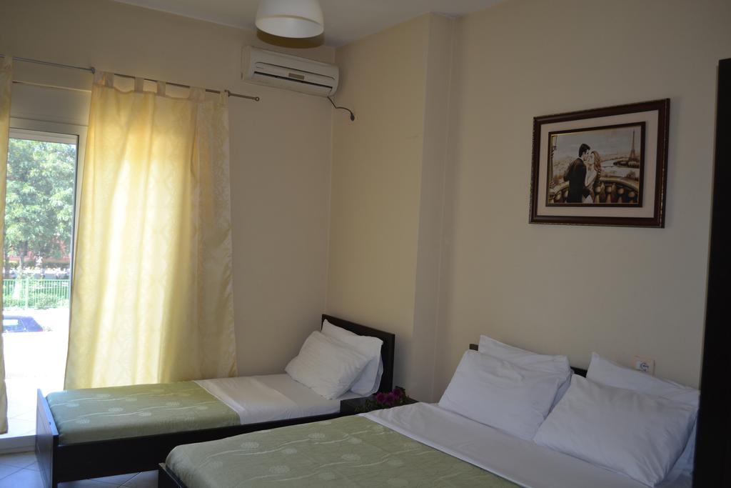 Hotel 4 Stinet Vlore Exterior photo