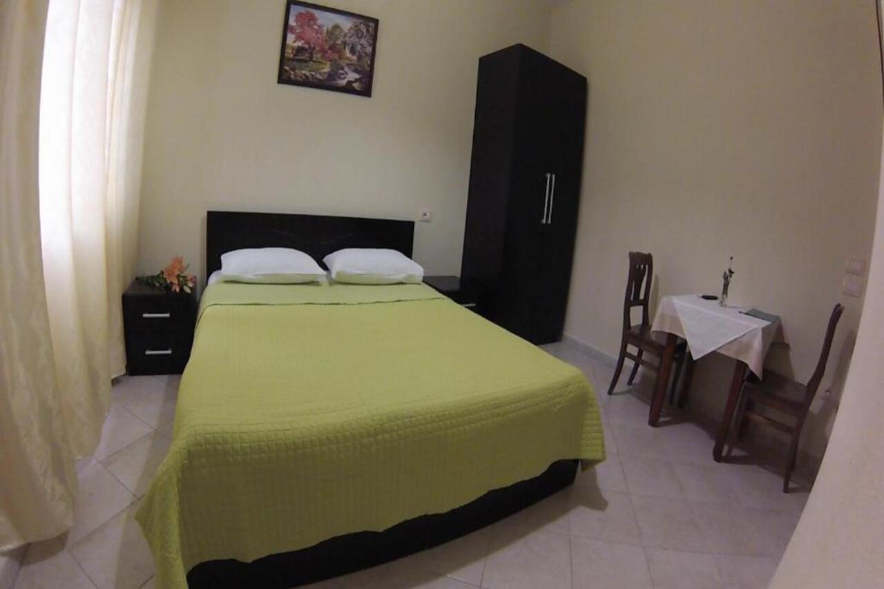 Hotel 4 Stinet Vlore Exterior photo
