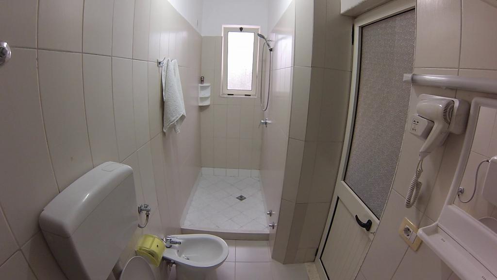 Hotel 4 Stinet Vlore Exterior photo