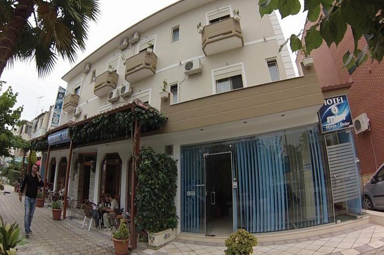 Hotel 4 Stinet Vlore Exterior photo