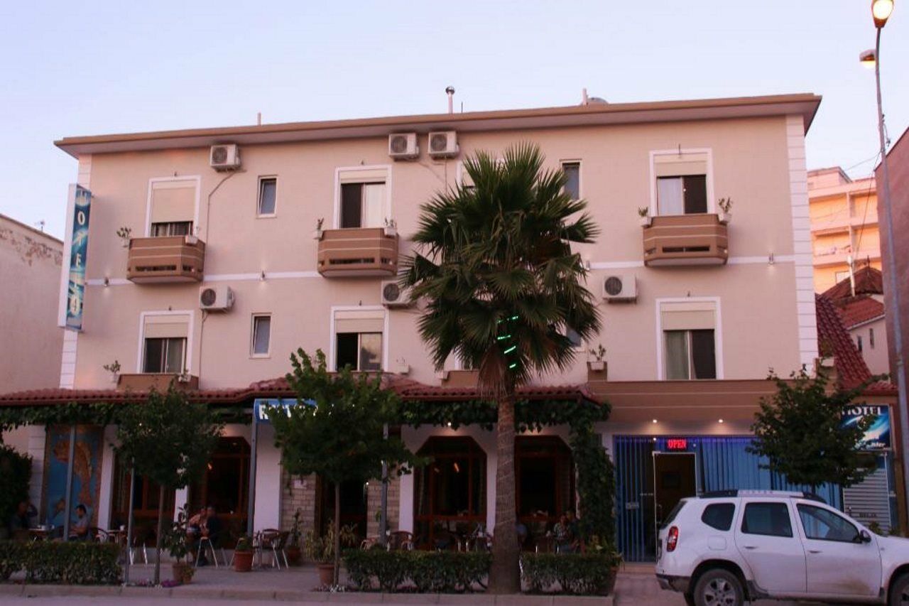 Hotel 4 Stinet Vlore Exterior photo